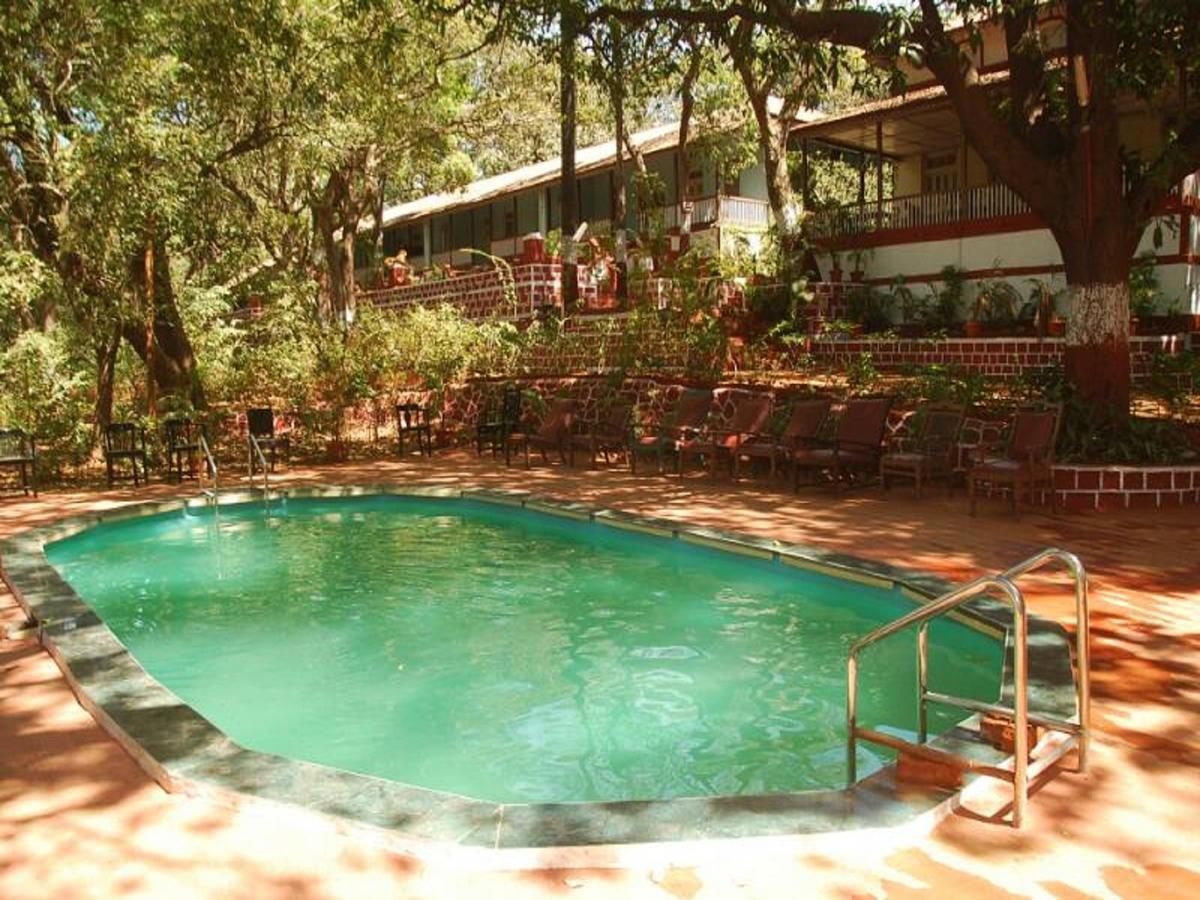 Cecil Hotel Matheran Exteriör bild