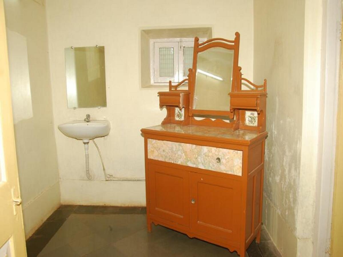 Cecil Hotel Matheran Exteriör bild
