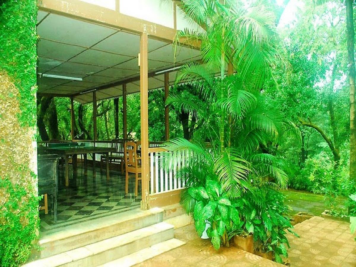 Cecil Hotel Matheran Exteriör bild